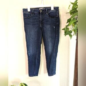 Skinny Mid-Rise Jeans SZ 31P from Just USA Lightly Distressed Dark Wash